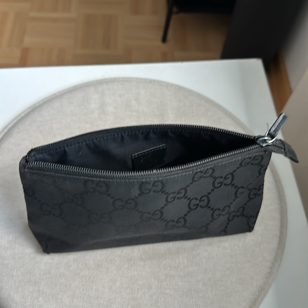 Gucci cosmetic bag,  black with black hardware - Picture 5 of 7